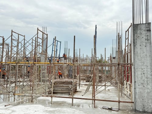 អាគារពាណិជ្ជកម្ម