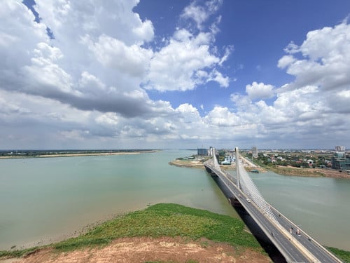 ខុនដូ បែរទន្លេមេគង្គ សម្រាប់ជួល