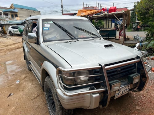 ប៉ាសារ៉ូឡាននៅអេម