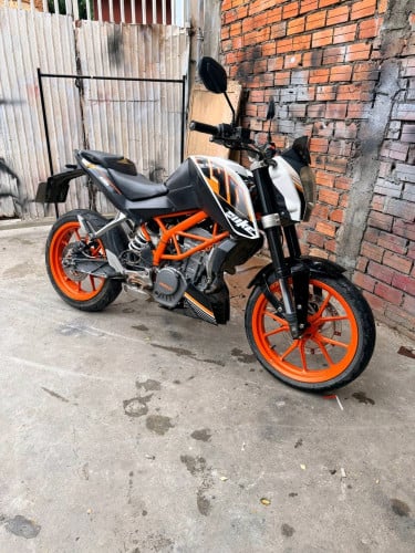 ម៉ូតូលក់ក្រញ៉ាប់លុយ