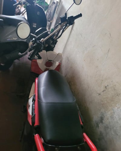 ម៉ូតូលក់