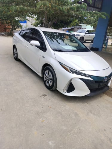 ឡានលក់017ព្រីមមាតំម្លៃល្អ011681685មកមុនបានមុន