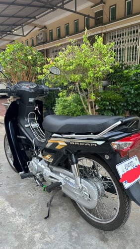 លក់សង់026 តម្លៃ 2050$ មានកាតគ្រី