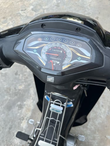 លក់សង់026 តម្លៃ 2050$ មានកាតគ្រី