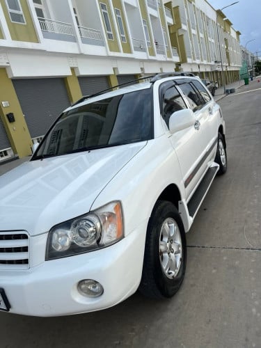 ឡានលក់03 V6 ប៉ុង1លក់16500$ចចារផ្ទាល់ធានាឡានទឹកថ្នាំសុីន1ជុំ