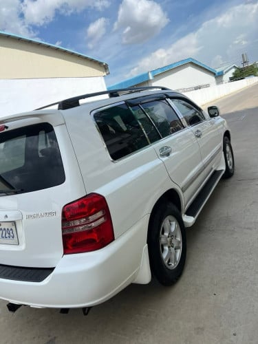 ឡានលក់03 V6 ប៉ុង1លក់16500$ចចារផ្ទាល់ធានាឡានទឹកថ្នាំសុីន1ជុំ