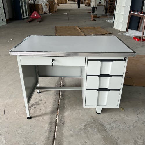 តុដែកខ្នាត 100 x 60 x 75cm(បោះដុំលក់រាយ)
