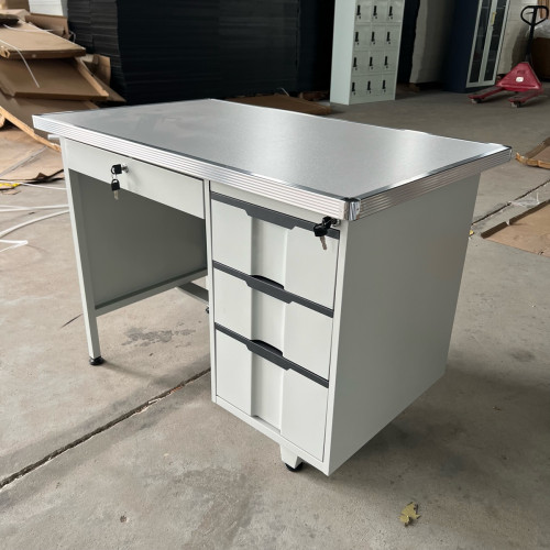 តុដែកខ្នាត 100 x 60 x 75cm(បោះដុំលក់រាយ)