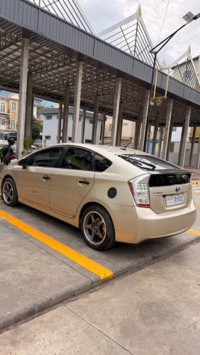 ឡានម្ចាស់ចង់ 13700$