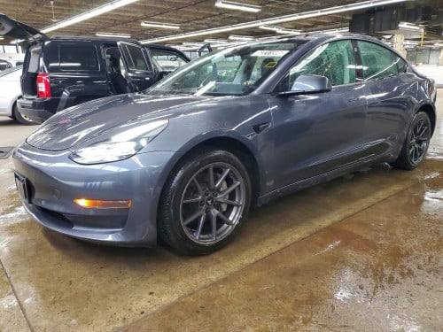 Tesla 3. 2022 សាង 18600$