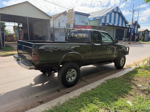 តាកូម៉ា ឆ្នាំ2000 V6