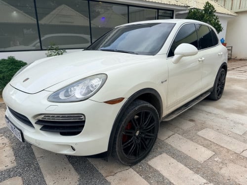 ឆ្នាំ2012 លក់ 14000$ចរចាេ