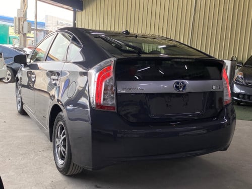 𝙋𝙧𝙞𝙪𝙨 2013 Plug In សន្សំសំចៃច្រើន#ចំនុចពិសេស ផែនឡានមូល ហ៊ានធានាកន្លះឆ្នាំ