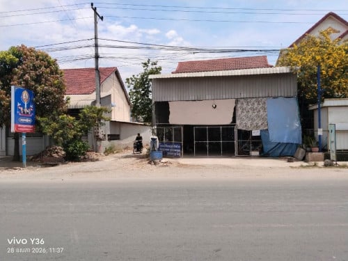 ទីតាំងល្អជាប់ផ្លូវជាតិ21B