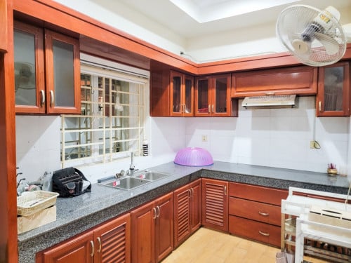 ផ្ទះវីឡាលក់ តម្លៃ240000$