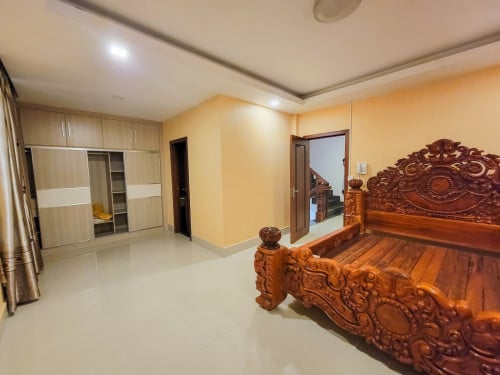 ផ្ទះវីឡាលក់ តម្លៃ240000$