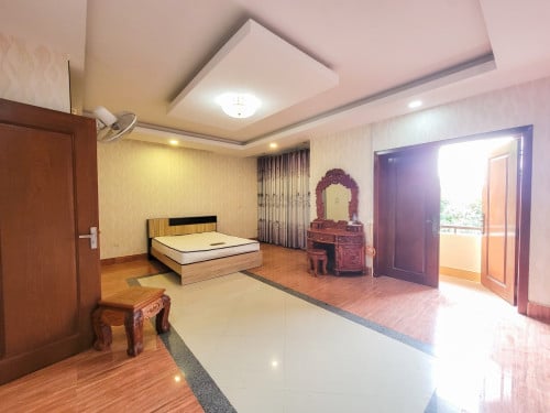 ផ្ទះវីឡាលក់ តម្លៃ240000$
