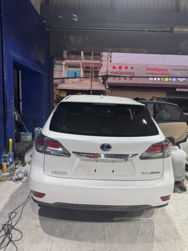 តម្លៃ33000$ស្លាកលេខ  ភ្នំពេញ​ CF  ខ្ពស់កប់