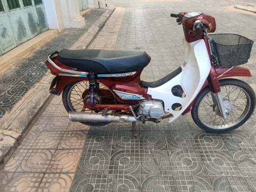 ម៉ូតូលក់ 350$ចរចារលក់ប្រញាប់លុយមានពន្ធកាតគ្រីត្រឹមត្រូវម៉ាសុីនស្ងាត់ជិស្រួល