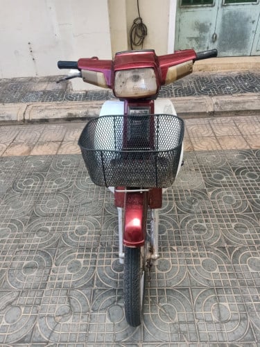 ម៉ូតូលក់ 350$ចរចារលក់ប្រញាប់លុយមានពន្ធកាតគ្រីត្រឹមត្រូវម៉ាសុីនស្ងាត់ជិស្រួល