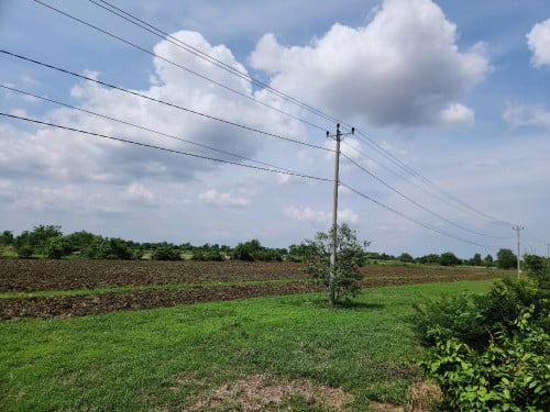 ដីអាជីវកម្មទំហំ4.1ហតនៅជ្រៃចុះពីហៃវេផ្លូវទៅកំពីងពួយប្រហែល3គល