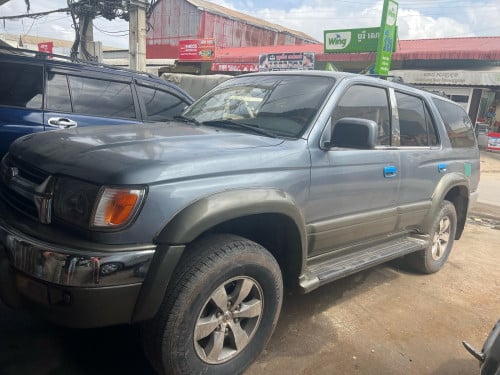 លក់4Runnerឆ្នាំ98 លក់2800$098525450/012383639