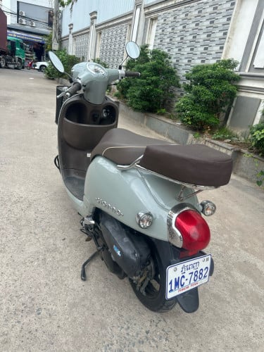 ស្អាតជិះបាន 5 ខែ