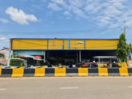 ដីអាជីវកម្មលក់នៅលើផ្លូវ598