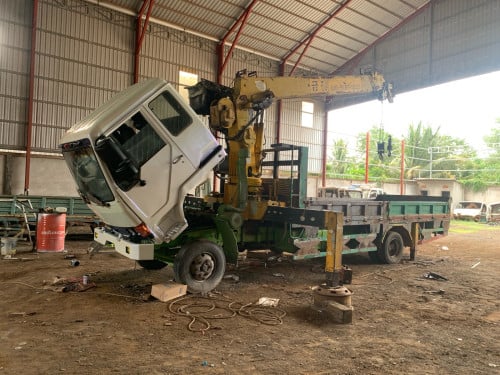 ឡានស្ទូច ដង់700 អោន សារ៉ាង2 ក្រដាស់ពន្ធ ម៉ាញ៉ែតMV