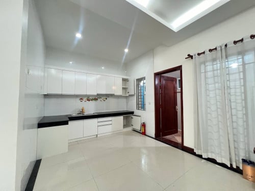 $850 | Twin Villa Sensok For Rent