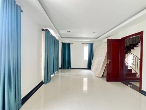 $850 | Twin Villa Sensok For Rent