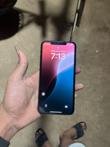 លក់មួយទឹកសុំណុំនៅថ្មី 95% ថ្ម75%អត់ដែលដូរ