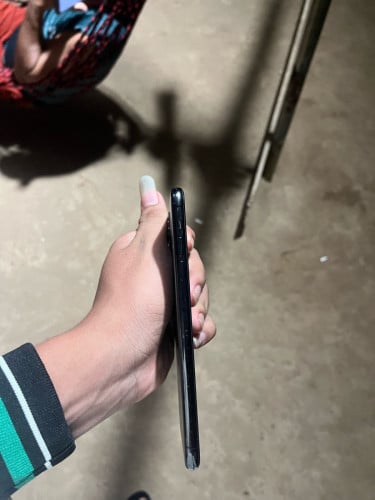 លក់មួយទឹកសុំណុំនៅថ្មី 95% ថ្ម75%អត់ដែលដូរ