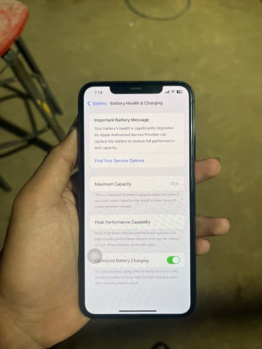 លក់មួយទឹកសុំណុំនៅថ្មី 95% ថ្ម75%អត់ដែលដូរ