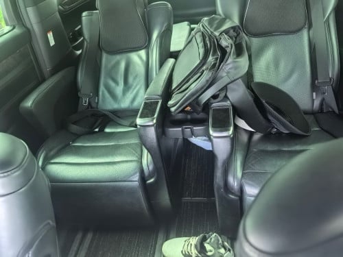 ខ្ញុំចង់លក់ឡាន Alphard