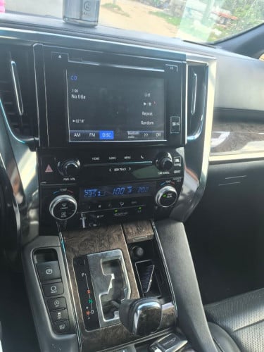 ខ្ញុំចង់លក់ឡាន Alphard