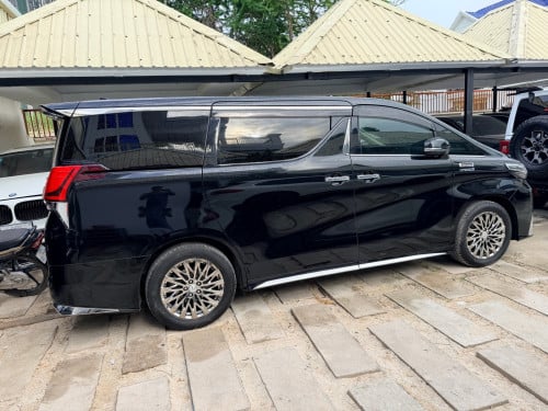 ចង់លក់Alphard Royal Lounge 2018 ឡើង LM លក់ 55000$ចរចារ