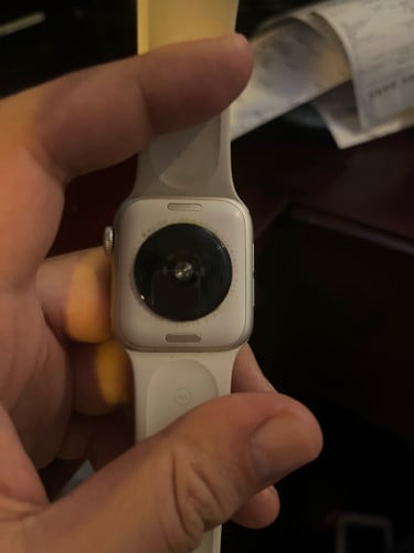 ចំណងជើង: លក់ Apple Watch SE 2 (40mm) មួយទឹក នៅស្អាតល្អ