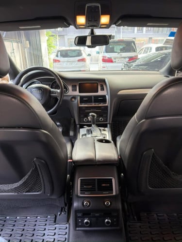 មកដល់ហើយឡានស្អាត Audi Q7 Year 2011 S line