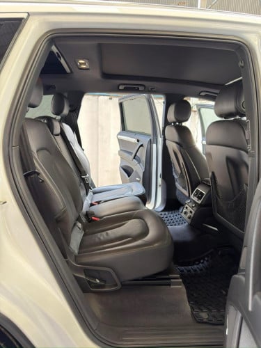 មកដល់ហើយឡានស្អាត Audi Q7 Year 2011 S line