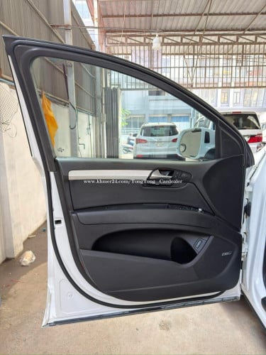 មកដល់ហើយឡានស្អាត Audi Q7 Year 2011 S line