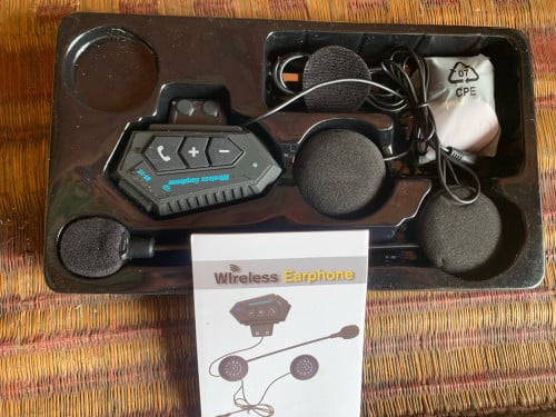 ថ្មីប្រអប់កាស bluetooth ដាក់មួកការពារ