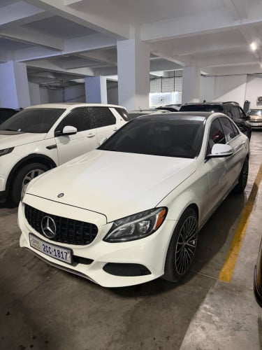 ម្ចាស់ផ្ទាល់ C300