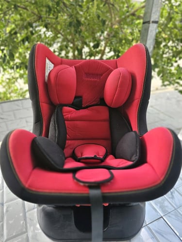 កៅអីកូនតូចដាក់ក្នុងឡាន (Car seat)