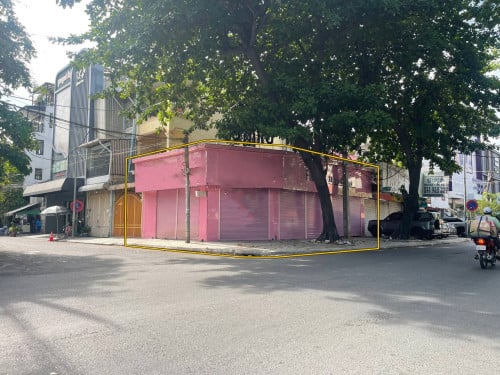 ហាងកែងសម្រាប់ជួល នៅចតុមុខ | Corner shop for rent in Chaktomuk