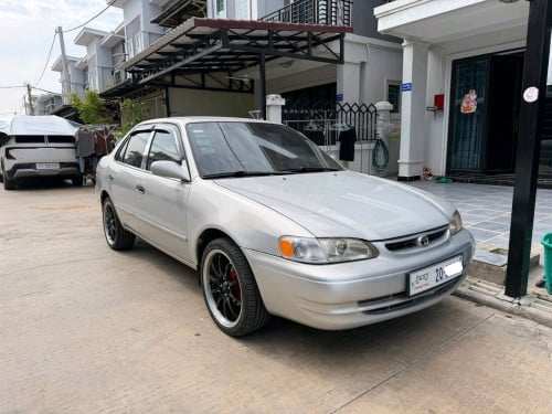 លក់ Corolla ឆ្នាំ 2000 LE ពណ៌ប្រាក់