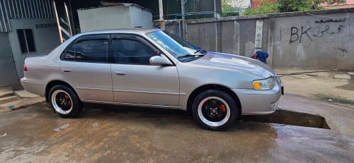 ឡាន​ Corolla LE 2001