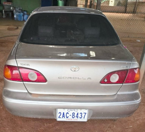 ឡាន​ Corolla LE 2001