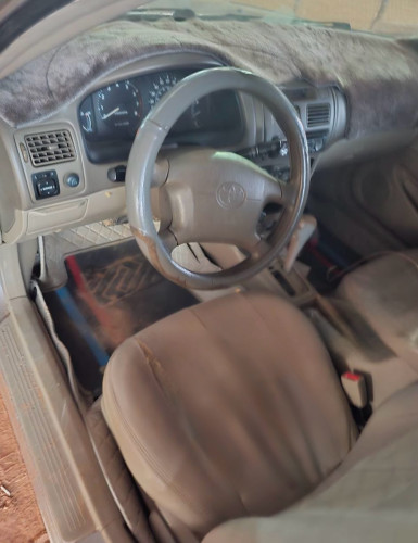 ឡាន​ Corolla LE 2001