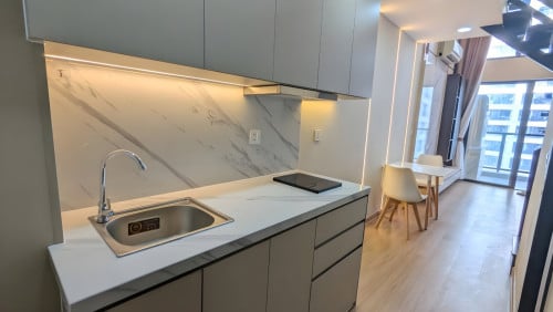 𝐅𝐨𝐫 𝐑𝐞𝐧𝐭: Duplex 1-Bedroom Condo For Rent – Huan Yue Condo, Koh Pich Area